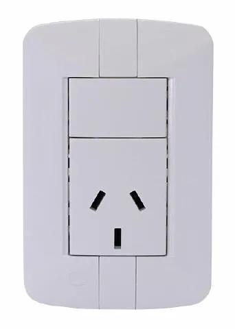 (GP) CIOCCA ELEC. - 1059 TOMA 20A C/BASTIDOR