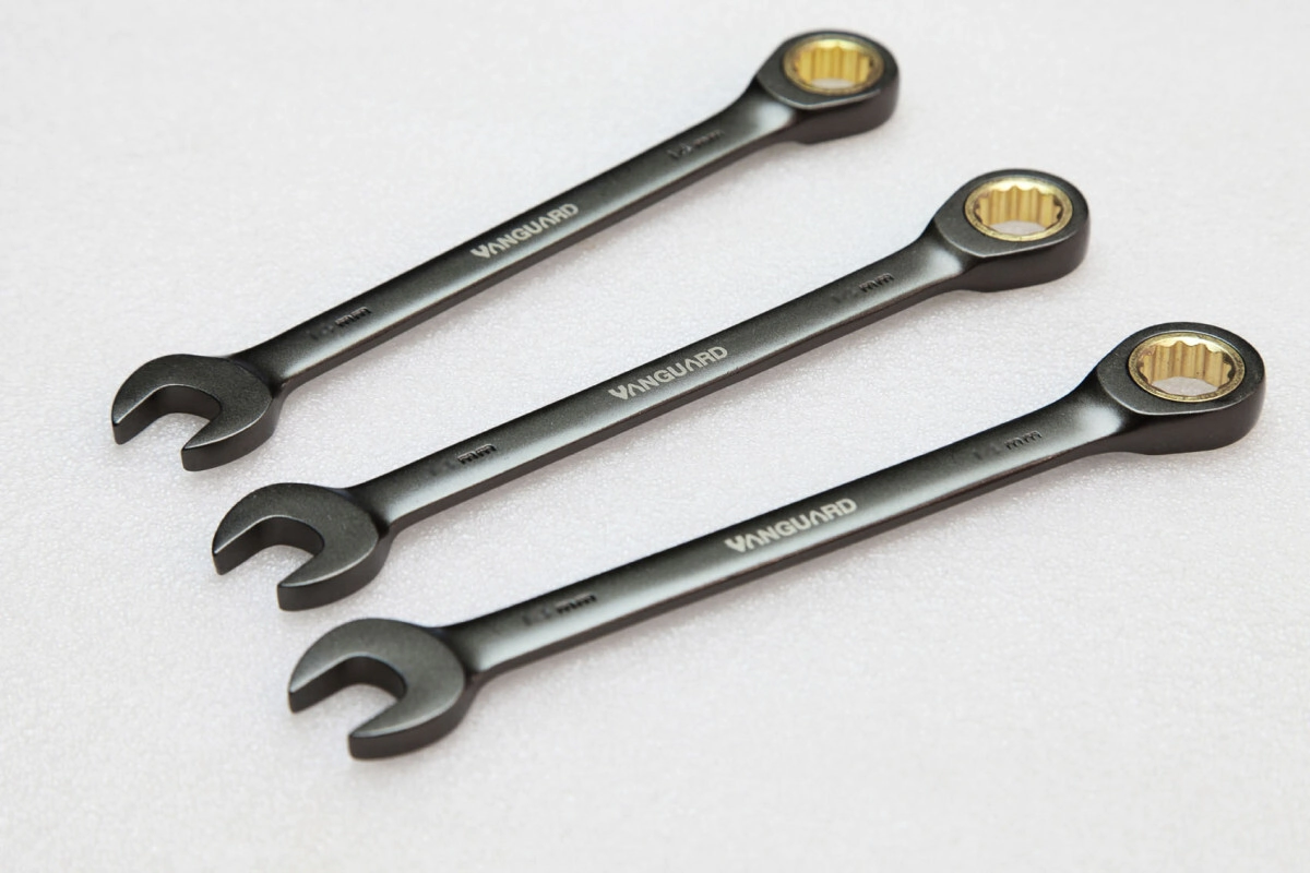 [69420625] (FE) LLAVE CRIQUE COMBINADA 25 MM